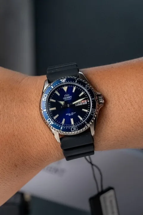 Orient Kamasu RA-AA0006L - Mako III Reloj de Buceo Automático 41.8mm Azul con Correa de Silicona, foto 2